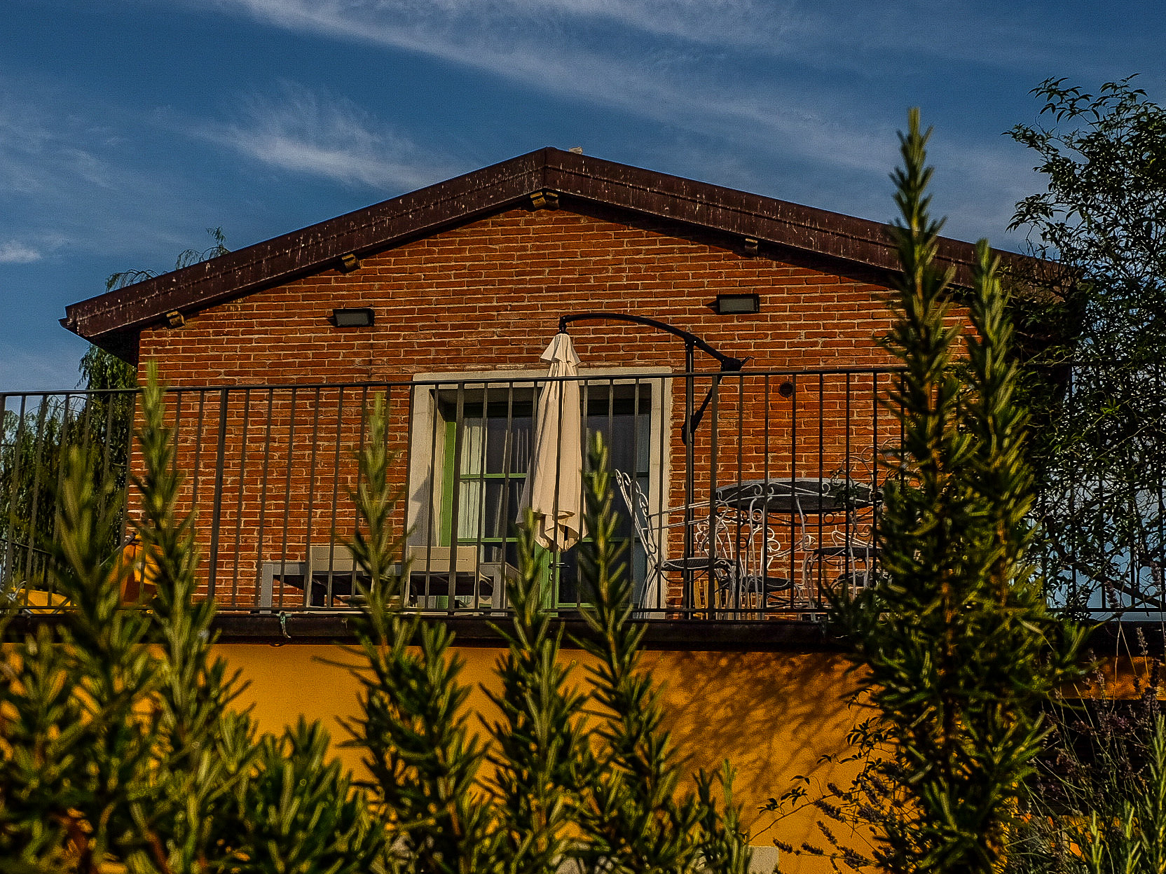 Vista dall'ingresso Vista esterna